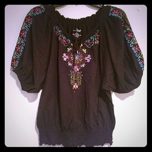 Gorgeous Boho style top with bell style sleeves